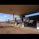 Hier sind Road Trains bis zu 60 m Länge erlaubt